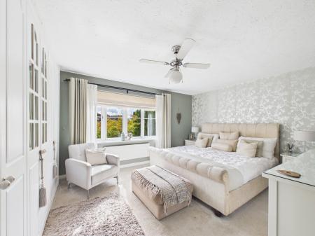 4 bedroom Detached house for sale in Kielder Close, Ashton-In-Makerfield, WN4