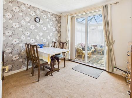 2 bedroom Semi-detached house for sale in Ruabon Crescent, Wigan, WN2