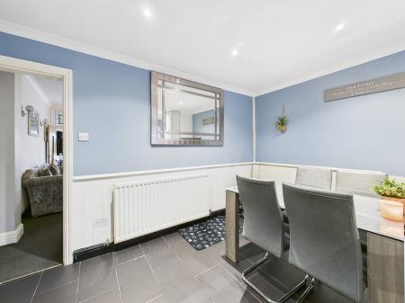 2 bedroom Terraced House for sale in Station Road, Ashton-In-Makerfield, WN4