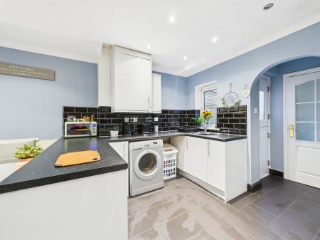2 bedroom Terraced House for sale in Station Road, Ashton-In-Makerfield, WN4
