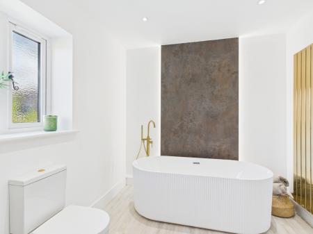 4 bedroom Detached house for sale in Whelley, Whelley, Wigan, WN2