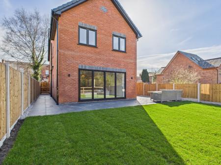 4 bedroom Detached house for sale in Whelley, Whelley, Wigan, WN2