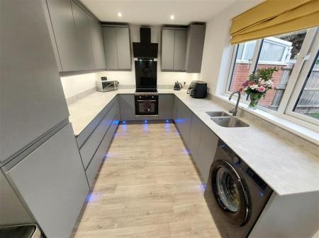 5 bedroom Semi-detached house for sale in Melton Road, Barrow-upon-Soar, LE12