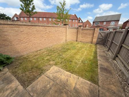2 bedroom Terraced House for sale in Tulip Crescent, Loughborough, LE11