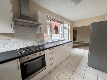 3 bedroom Terraced House to let in Howard Street, Loughborough, LE11
