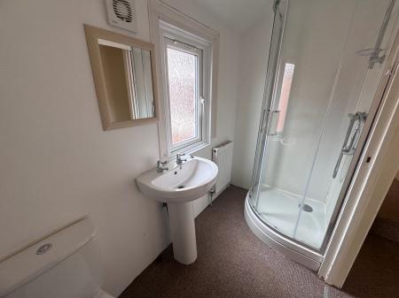 3 bedroom Terraced House to let in Howard Street, Loughborough, LE11