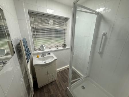 3 bedroom Bungalow to let in St Bernards Close, Shepshed, LE12