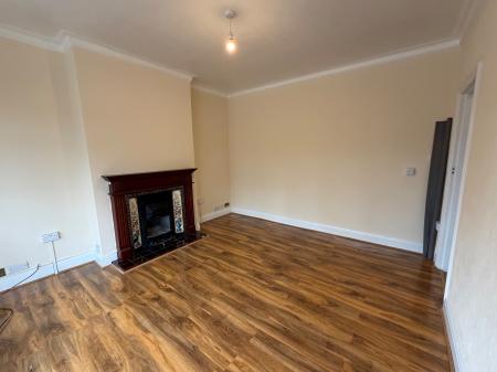 3 bedroom Detached house to let in New Bedford Road, Luton, LU3