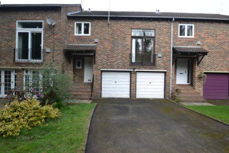Oldacres, Maidenhead, SL6