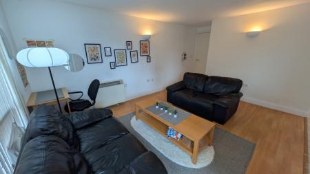 2 bedroom Flat for sale in W3, Whitworth Street West