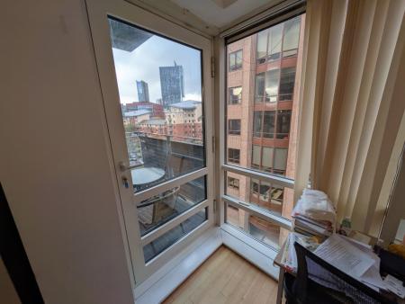 2 bedroom Flat for sale in W3, Whitworth Street West