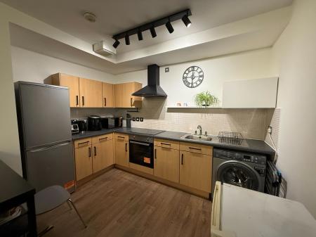 2 bedroom Flat to let in Every Street, Manchester, M4