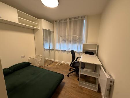 2 bedroom Flat to let in Every Street, Manchester, M4