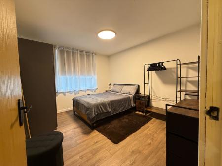 2 bedroom Flat to let in Every Street, Manchester, M4