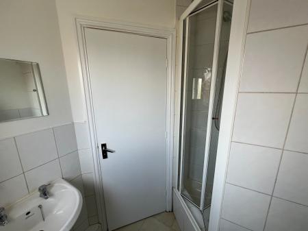 4 bedroom Terraced House to let in Loxford Street, Hulme, Manchester, M15