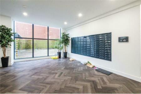 1 bedroom Flat to let in Talbot Road, Old Trafford, Manchester, M16