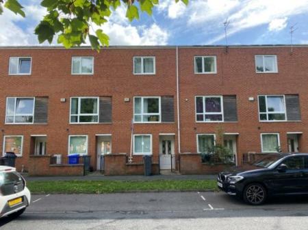 Lauderdale Crescent, Manchester, M13