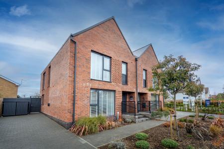 3 bedroom Semi-detached house for sale in Abbey Road, West Bridgford, NG2