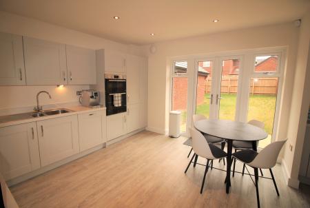 3 bedroom Semi-detached house to let in Albertine Gardens, Edwalton, Nottingham, NG12