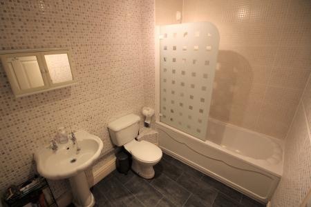 2 bedroom Flat to let in Turneys Court, Turneys Quay, Nottingham, NG2