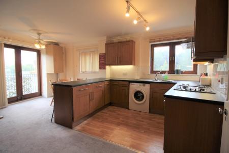 2 bedroom Flat to let in Turneys Court, Turneys Quay, Nottingham, NG2