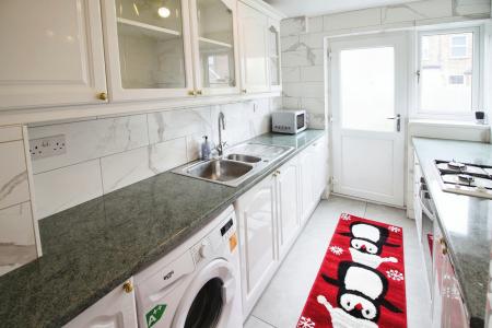 2 bedroom Terraced House to let in Radcliffe Street, The Meadows, Nottingham, NG2