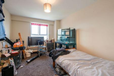 2 bedroom Flat for sale in Highclere Avenue, Salford, M7