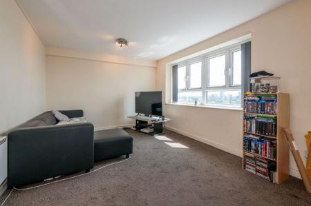 2 bedroom Flat for sale in Highclere Avenue, Salford, M7