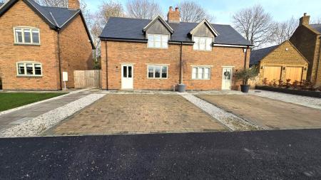 2 bedroom Semi-detached house to let in 4 Bridgedale Rise, Medbourne, LE16