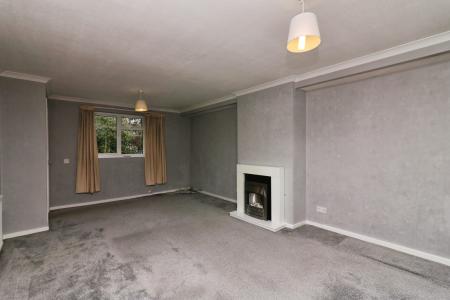 3 bedroom Terraced House to let in Thistle Grove, Welwyn Garden City, AL7
