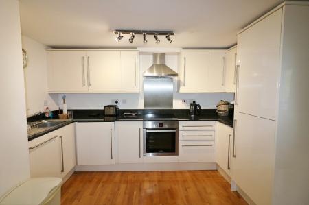 2 bedroom Flat to let in Stevenage Road, Hitchin, SG4
