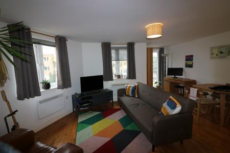 2 bedroom Flat to let in Stevenage Road, Hitchin, SG4