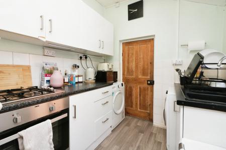 2 bedroom Semi-detached house to let in Pondcroft Road, Knebworth, SG3