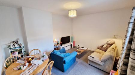 2 bedroom Flat for sale in North Street, Wellingborough, NN8