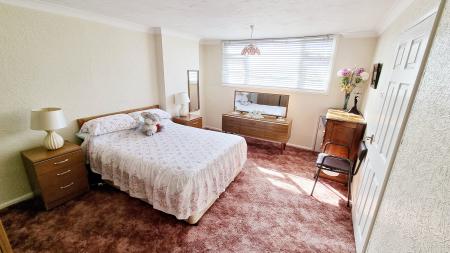 2 bedroom Bungalow for sale in Scott Road