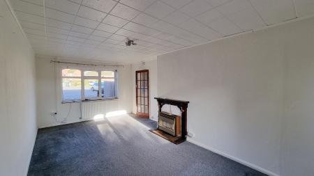 2 bedroom Semi-detached house to let in Edinburgh Road, Wellingborough, NN8