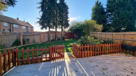 2 bedroom Semi-detached house to let in Edinburgh Road, Wellingborough, NN8