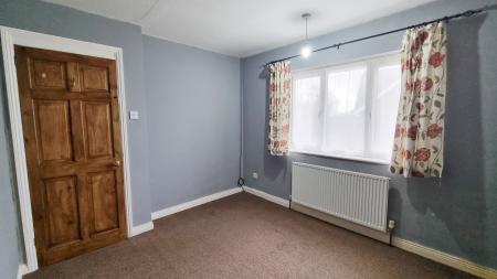 3 bedroom Detached house to let in Thorpe Close, Wellingborough, NN8