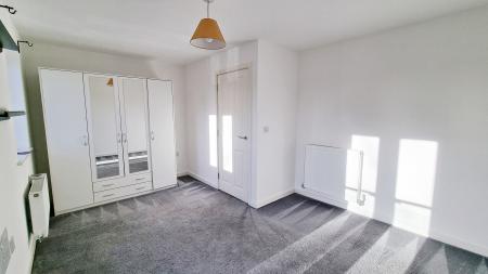 5 bedroom End of terrace house to let in Brook Street East, Wellingborough, NN8