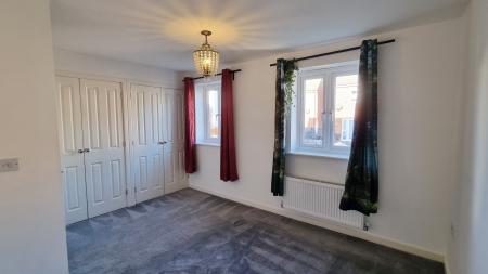5 bedroom End of terrace house to let in Brook Street East, Wellingborough, NN8