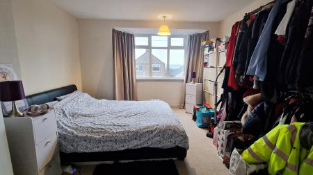 3 bedroom Terraced House to let in Hillside Road, Wellingborough, NN8