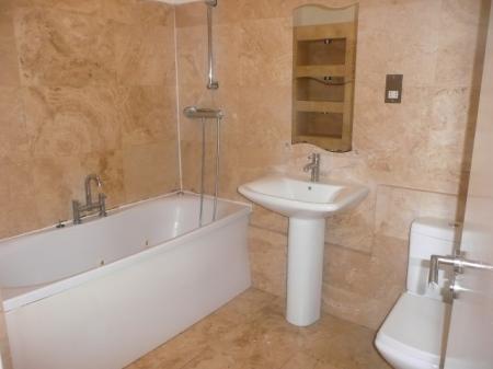 2 bedroom Flat to let in Mill Road, Wellingborough, NN8