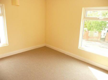 3 bedroom Terraced House to let in Cromwell Road, Rushden, NN10
