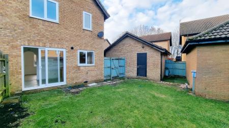 2 bedroom Semi-detached house to let in Chatsworth Drive, Wellingborough, NN8