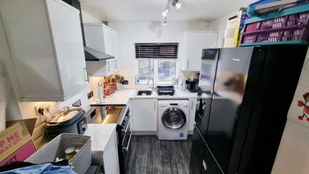 2 bedroom Semi-detached house for sale in Clare Road, Wellingborough