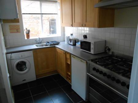 1 bedroom Terraced House to let in Newnham Road, Newark, NG24