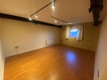 2 bedroom Flat to let in The Brewhouse, Castle Brewery, Newark, NG24