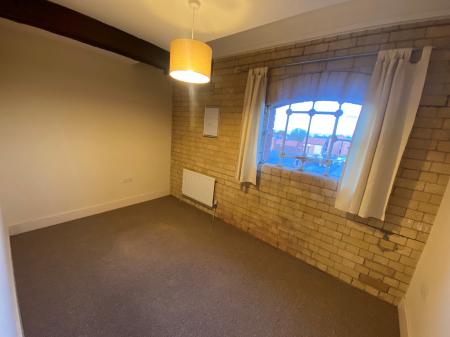 2 bedroom Flat to let in The Brewhouse, Castle Brewery, Newark, NG24