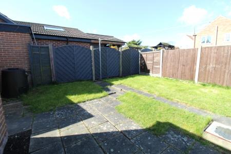 2 bedroom Bungalow to let in Back Lane, Claypole, NG23