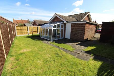 2 bedroom Bungalow to let in Back Lane, Claypole, NG23
